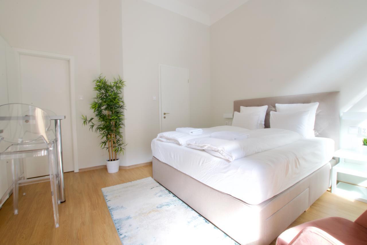Europest Luxury Suites Budapest Exterior foto